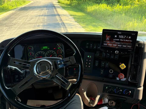 2021 Freightliner M2 106