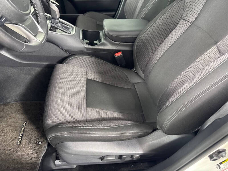 2023 Subaru Outback Premium