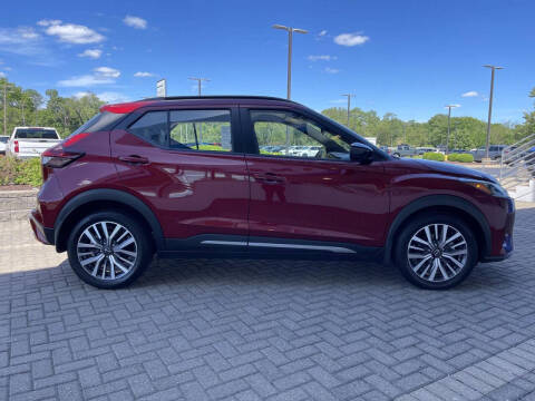 2023 Nissan Kicks SR