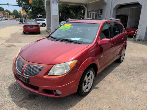 2005 Pontiac Vibe for sale at ROBINSON AUTO BROKERS in Dallas NC