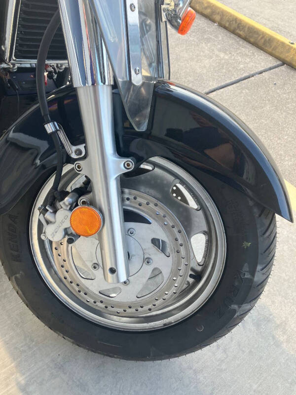 2006 Suzuki Boulevard