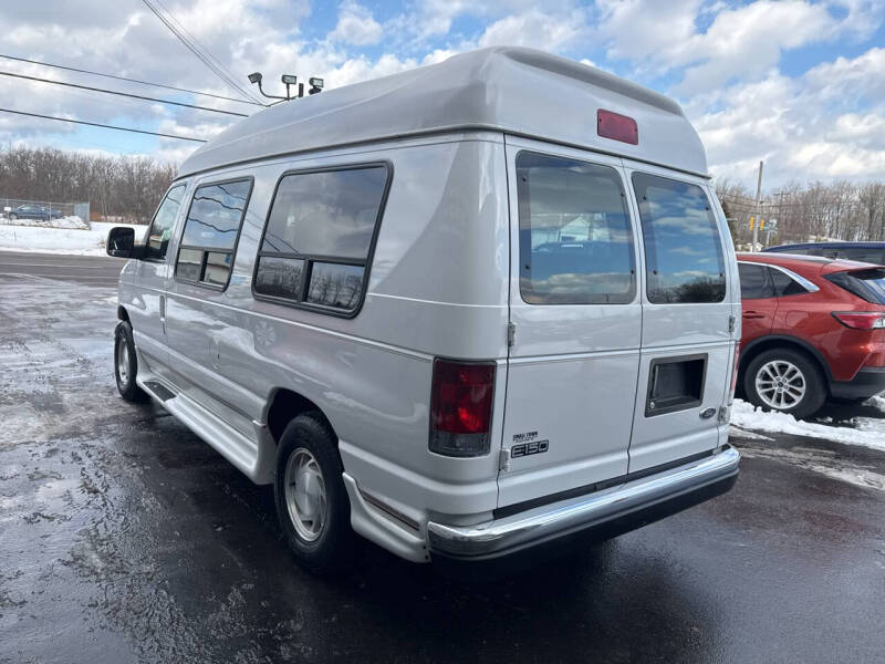 2003 Ford E-Series E-150