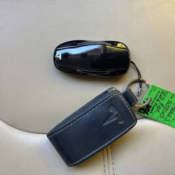 2014 Tesla Model S 85