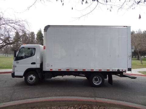 2015 Mitsubishi Fuso FE180