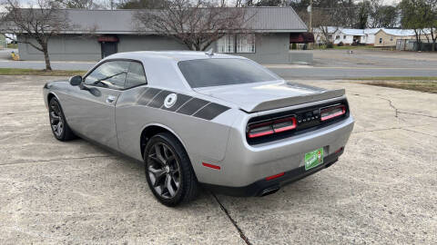 2018 Dodge Challenger SXT Plus