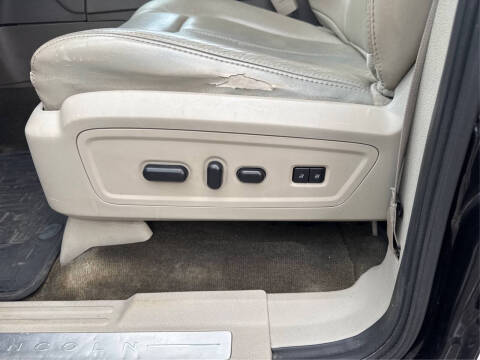 2016 Lincoln Navigator Select