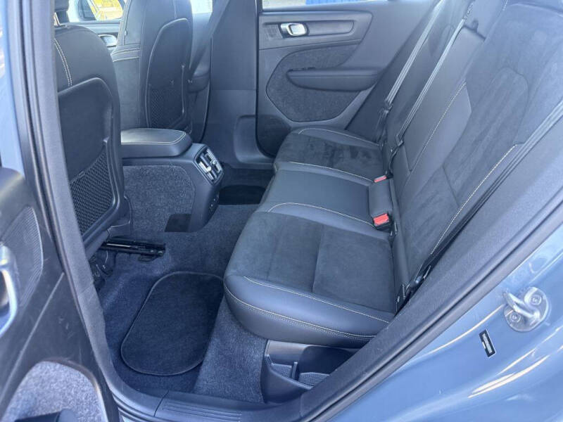 2022 Volvo C40 Recharge Pure Electric P8