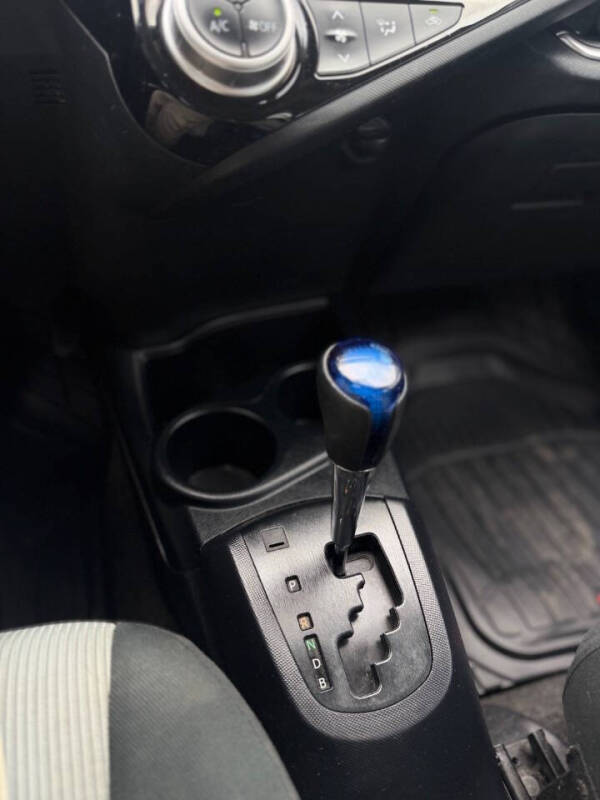 2016 Toyota Prius c One