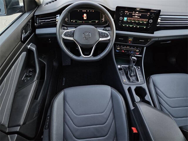 2025 Volkswagen Jetta SEL