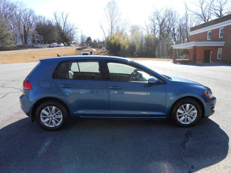 2016 Volkswagen Golf TSI S