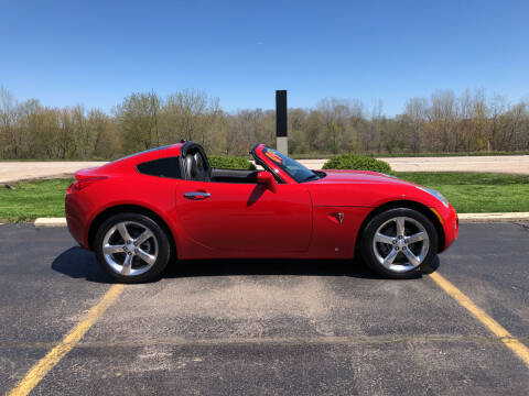 2009 Pontiac Solstice for sale at Fox Valley Motorworks in Lake In The Hills IL