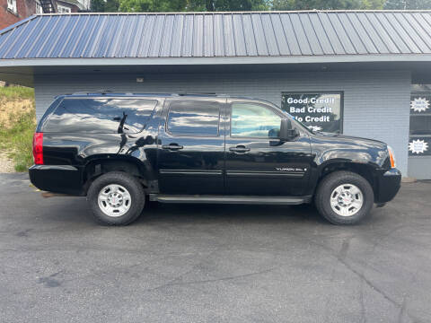 2010 GMC Yukon XL for sale at Auto Credit Connection LLC in Uniontown PA