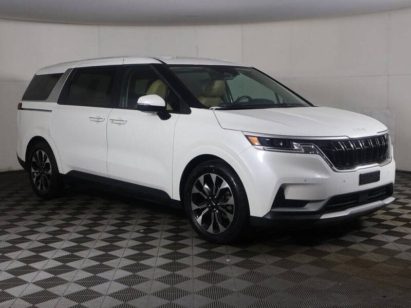 2023 Kia Carnival EX