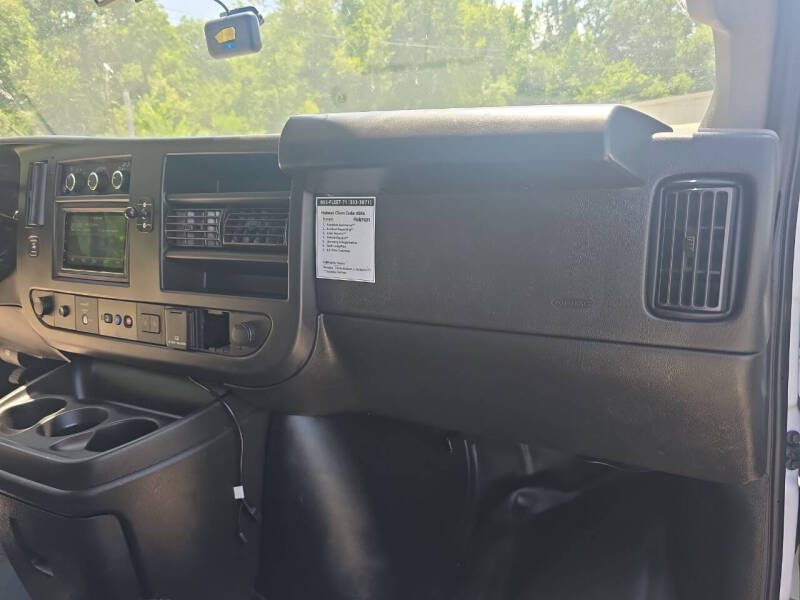 2024 Chevrolet Express 2500