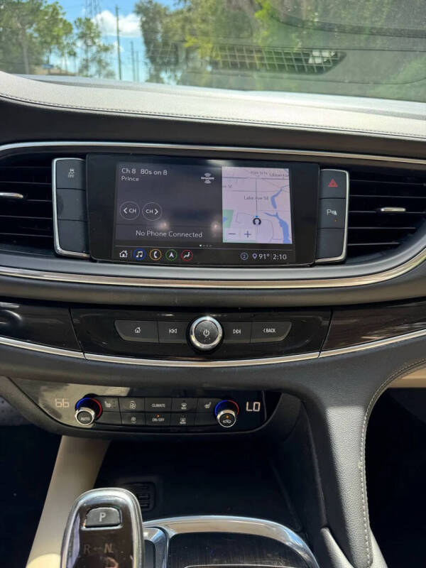 2020 Buick Enclave Essence