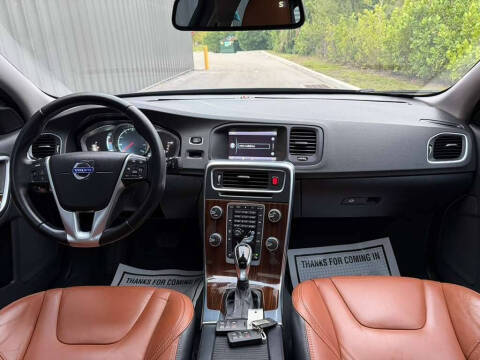 2014 Volvo S60 T5 Platinum