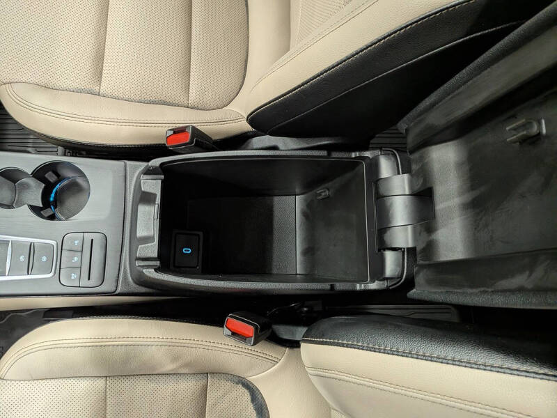 2020 Ford Escape Hybrid Titanium