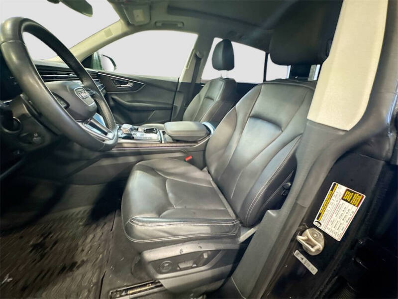 2023 Audi Q8 quattro Prestige 55 TFSI