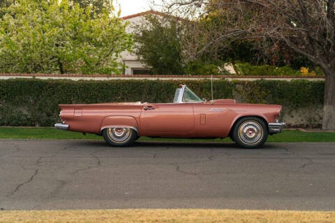 1957 Ford Thunderbird