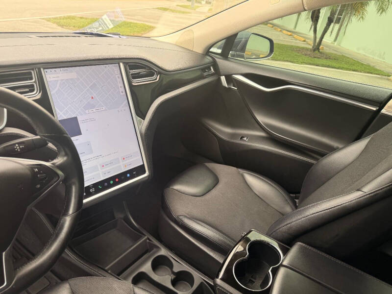 2015 Tesla Model S 85