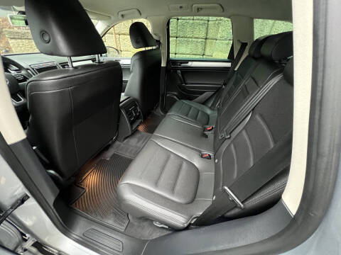 2016 Volkswagen Touareg TDI Sport