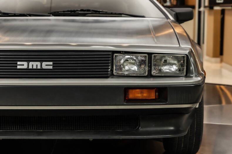 1981 DeLorean DMC-12