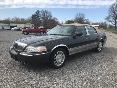 2007 Lincoln Town Car for sale at Ridgeway's Auto Sales - Buy Here Pay Here in West Frankfort IL