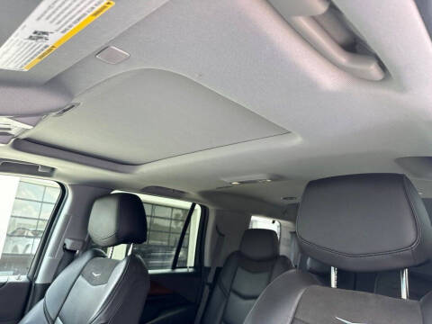 2019 Cadillac Escalade Luxury