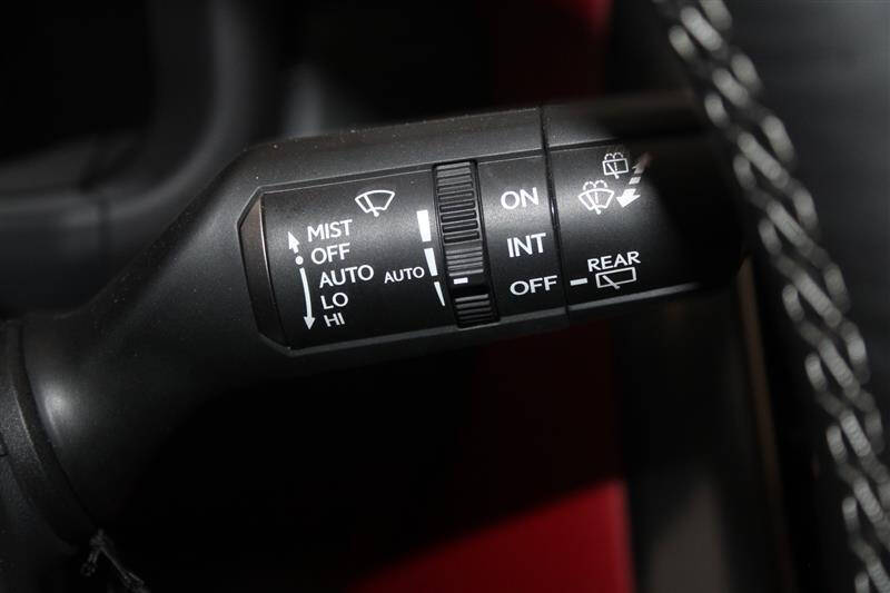 2025 Lexus LX 700h F SPORT Handling