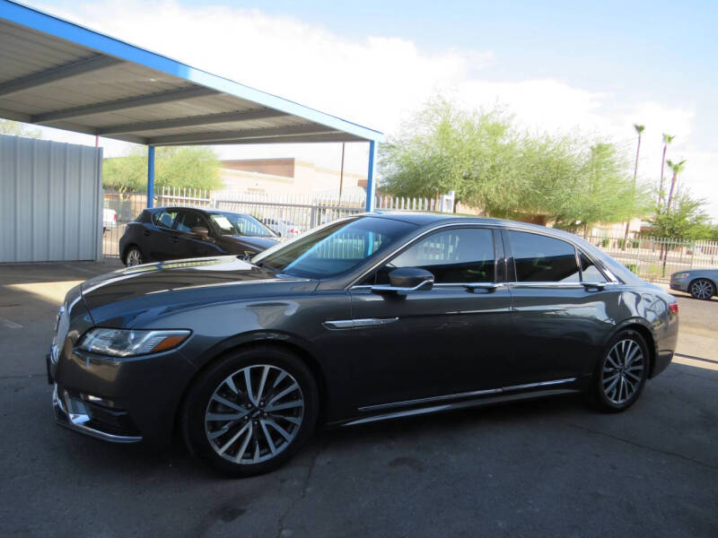 2017 Lincoln Continental Select