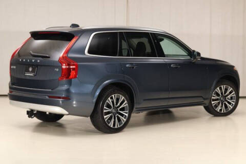 2022 Volvo XC90 T5 Momentum