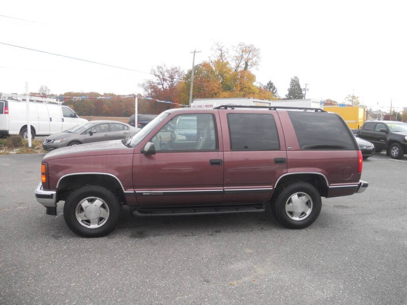 1997 GMC Yukon SLE photo 3