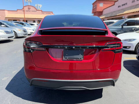 2023 Tesla Model X Standard Range