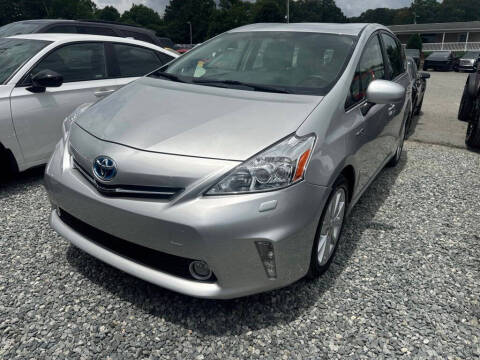 2014 Toyota Prius v Five