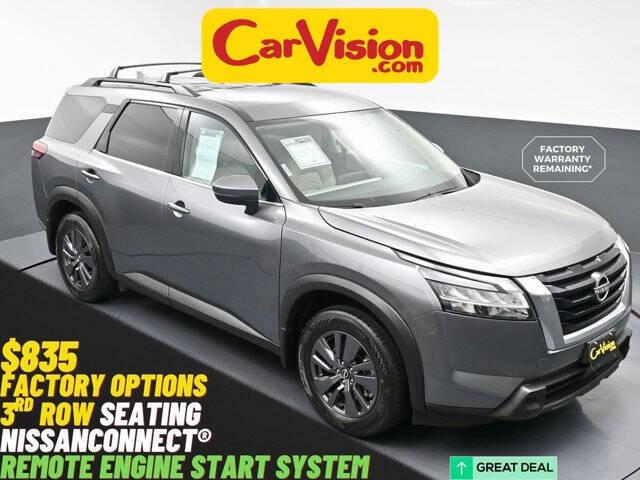 2022 Nissan Pathfinder SV