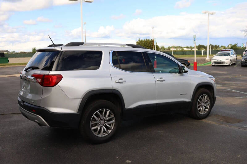 2018 GMC Acadia SLE-2