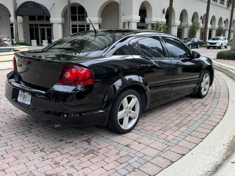 2012 Dodge Avenger SE