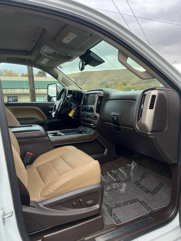 2017 GMC Sierra 2500HD Denali