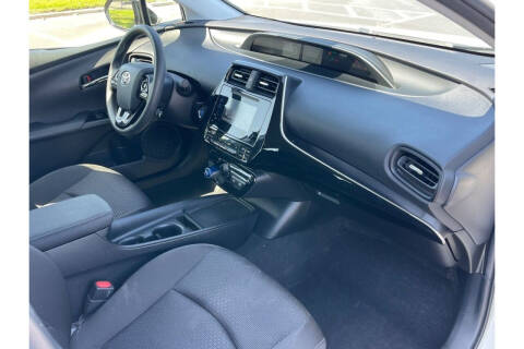 2019 Toyota Prius LE