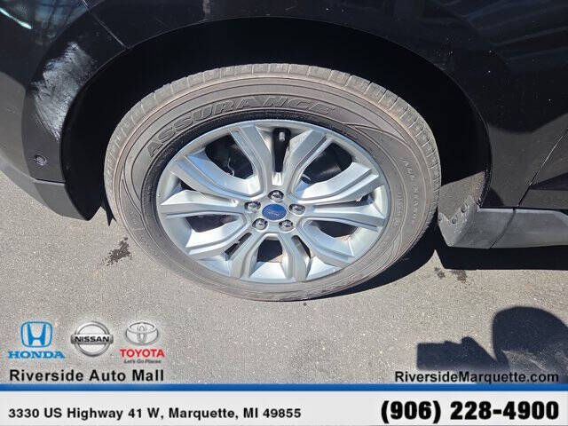 2020 Ford Edge Titanium