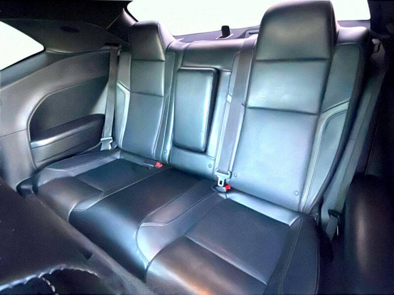 2016 Dodge Challenger SXT