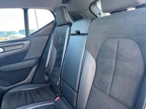 2019 Volvo XC40 T5 R-Design