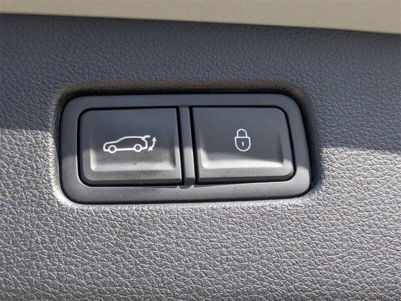 2023 Genesis Electrified GV70