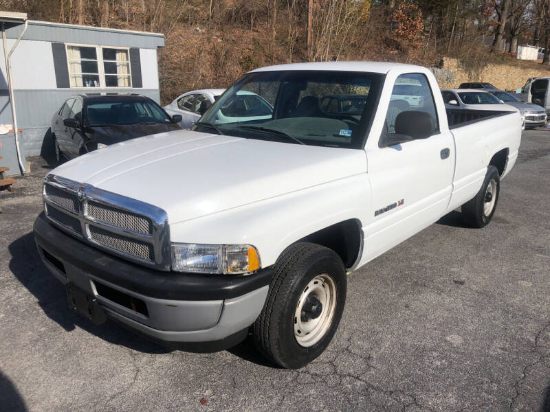 2001 Dodge Ram 1500 for sale at J & J Autoville Inc. in Roanoke VA