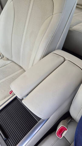 2012 Lincoln MKS