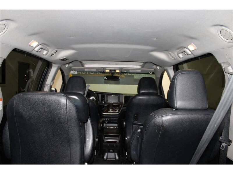 2017 Toyota Sienna