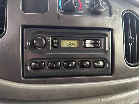 2005 Ford E-Series E-350 SD