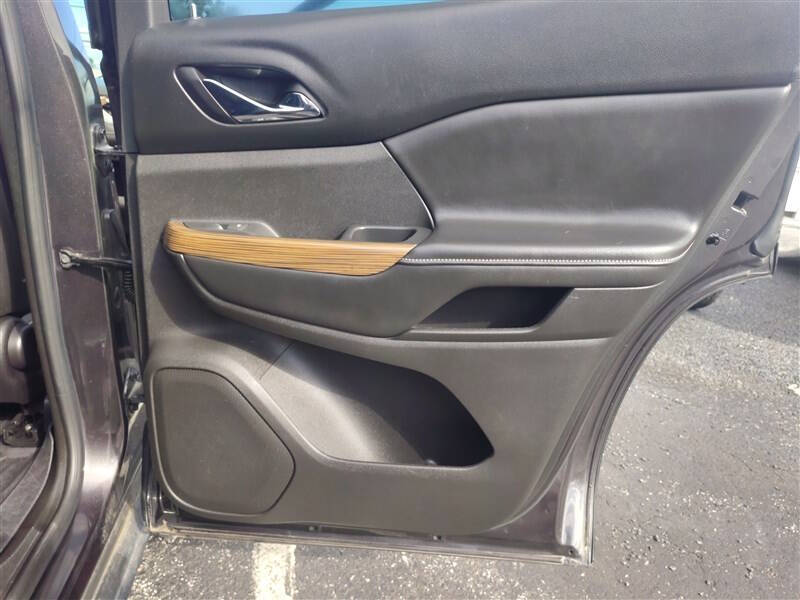 2018 GMC Acadia SLE-2