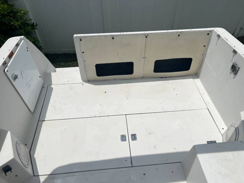 1990 Regal Commodore 265 Cabin Cruiser