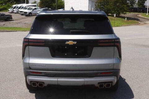 2024 Chevrolet Traverse LT